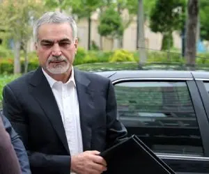 حسین فریدون با شکل و شمایل جدید در مراسم یادبود خواهر سیدمحمد خاتمی