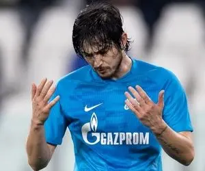 (عکس) سردار آزمون با جت اختصاصی در اردوی تیم‌ ملی