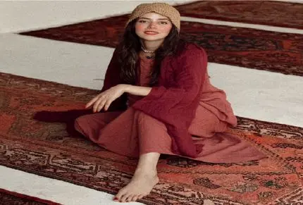 تلاش های نیلوفر رجایی‌فر برای شیک دیده شدن در کلینیک رویا با موفقیت مواجه شد