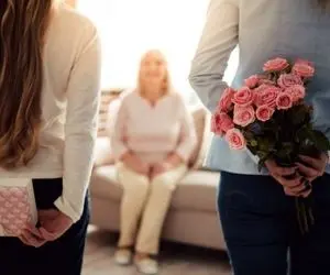 راهنمای خرید کادو؛ هدیه روز مادر و زن چی بخریم؟