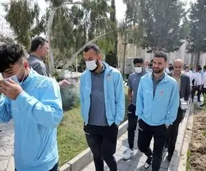 (عکس) حرکت انسان دوستانه بازیکنان تیم ملی