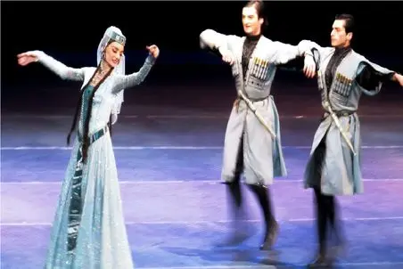 آواز محلی/رقص لری رو استیج همه کنسرت از جاشون بلند کرده