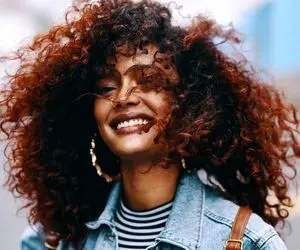 هفت خاصیت باورنکردنی سیاه دانه برای مو؛ از کاهش ریزش تا جلوگیری از سفیدی زودرس 