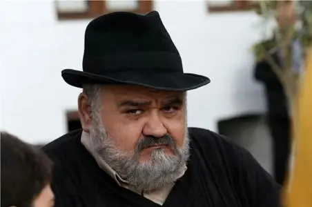 معماری خلاقانه؛ نگاهی به خونه زندگی سوپر لوکس اکبر عبدی که زرق و برقش چشمو میزنه