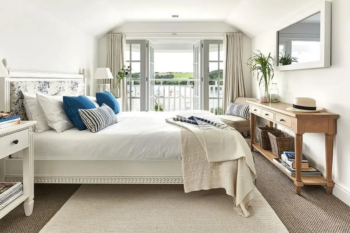 french-bed-facing-framed-flat-panel-tv-console-table