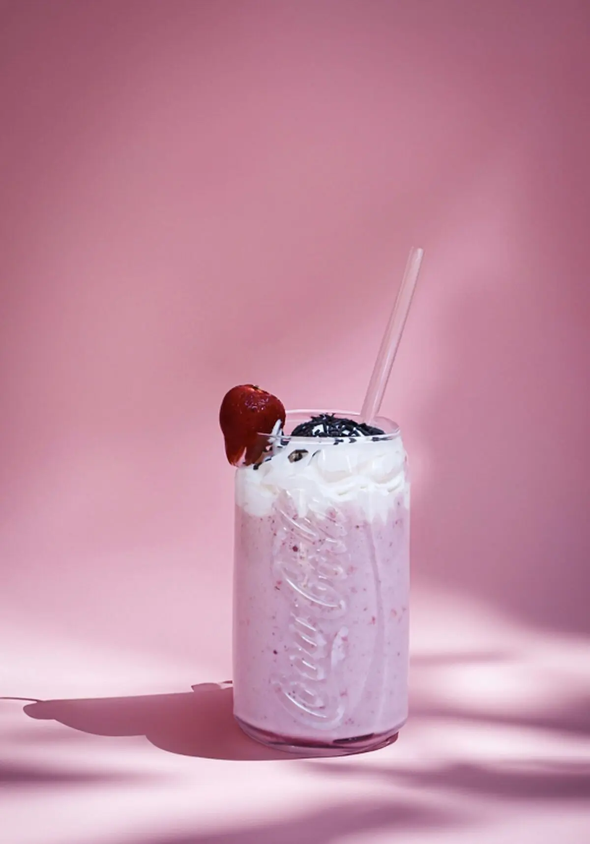 اسموتی توت فرنگی شکلاتی