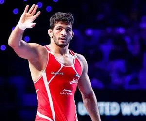 ساعت و حریف مسابقه فینال کشتی حسن یزدانی در المپیک توکیو