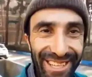 آواز شاد؛ رفتگر با استعداد یطوری آهنگ خواننده معروف خوند که آدم از اتمسفر خارج میشه