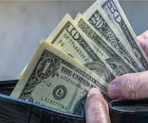 تقاضا برای دلار در ایران کاهش یافت