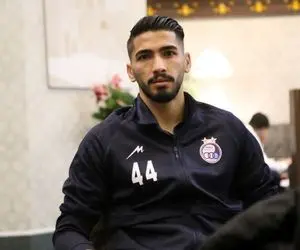 محمد جواد به آفرین جانشین مرادمند و یزدانی در خط دفاعی استقلال!