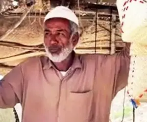 این مرد دستفروش چابهاری به ۱۵ زبان مسلط است!