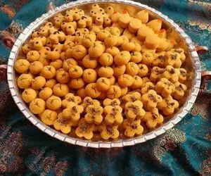 آموزش آشپزی؛ طرز تهیه شیرینی نخودچی با همه فوت و فن هاش