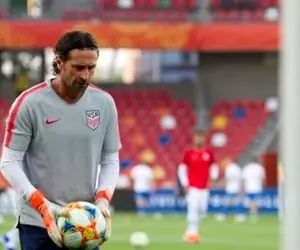 خودکشی مربی سابق ذوب آهن در ایرلند