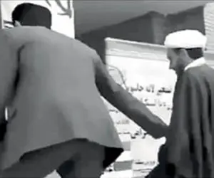حرکت عجیب امام جمعه و بخشدار برای میکروفن؛ بخشدار برق را قطع کرد! پلیس هم آمد!