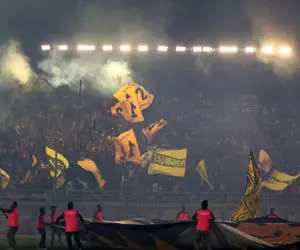 باشگاه سپاهان جواب پوستر جنجالی پرسپولیس را داد