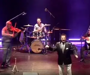 آواز ماندگار؛ جواد یساری تو استرلیا با شونه لرزون چه ریتمی آهنگ الهی من بمیرم رو خوند