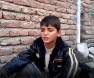 آواز جگرسوز؛ کودک زاغه نشین تو خرابه آهنگ کردی سخته جدایی خوند غمش روحتو منجمد میکنه