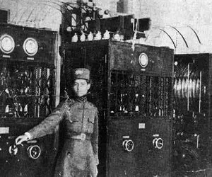 سوار ماشین زمان بشوید؛ اولین تلفن در ایران چقدر عجیب بود