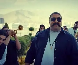 آواز بهجتی؛ بهنام بانی آهنگ شب عشقش رو چه با ناز و عشوه میخونه فقط رقص عوامل پشت صحنه