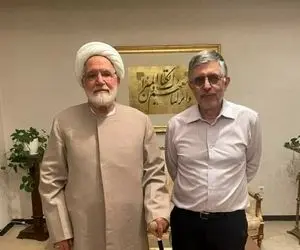 (عکس) حضور مهدی کروبی در منزل کرباسچی