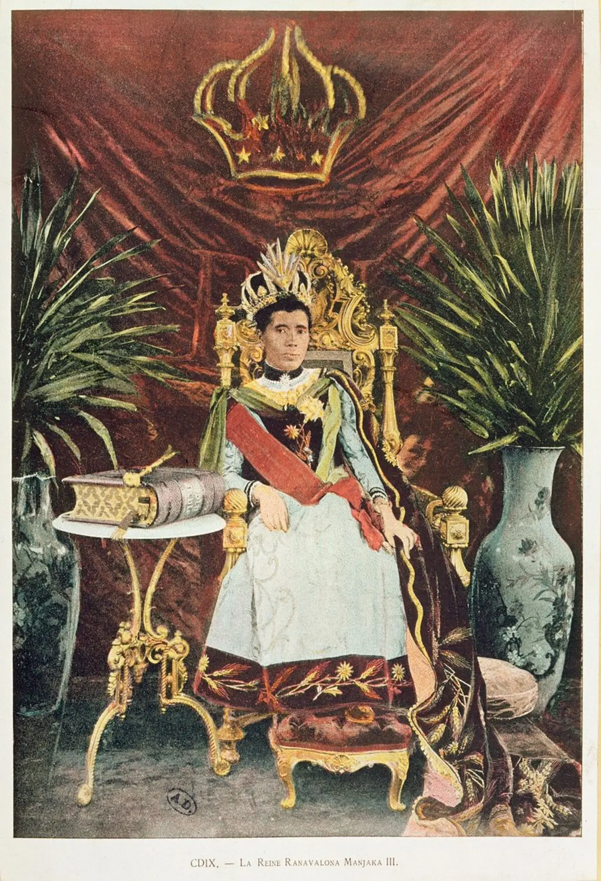 French_School_-_Portrait_of_the_last_queen_of_Madagascar_Ranavalona_III_(1862-1917)_late_19th_ce_-_(MeisterDrucke-424571) (1)
