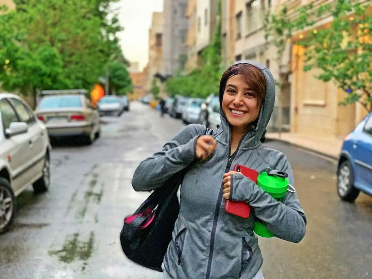 elnazhabibi67_1587985694