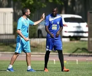 استراماچونی به دنبال مهاجم سابق استقلال