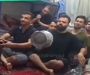 آواز شاد؛ اکیپ خوابگاهی پسرا نصفه شب سوار اتوبوس خیالیشون شدن میخونن فرمون راننده رو