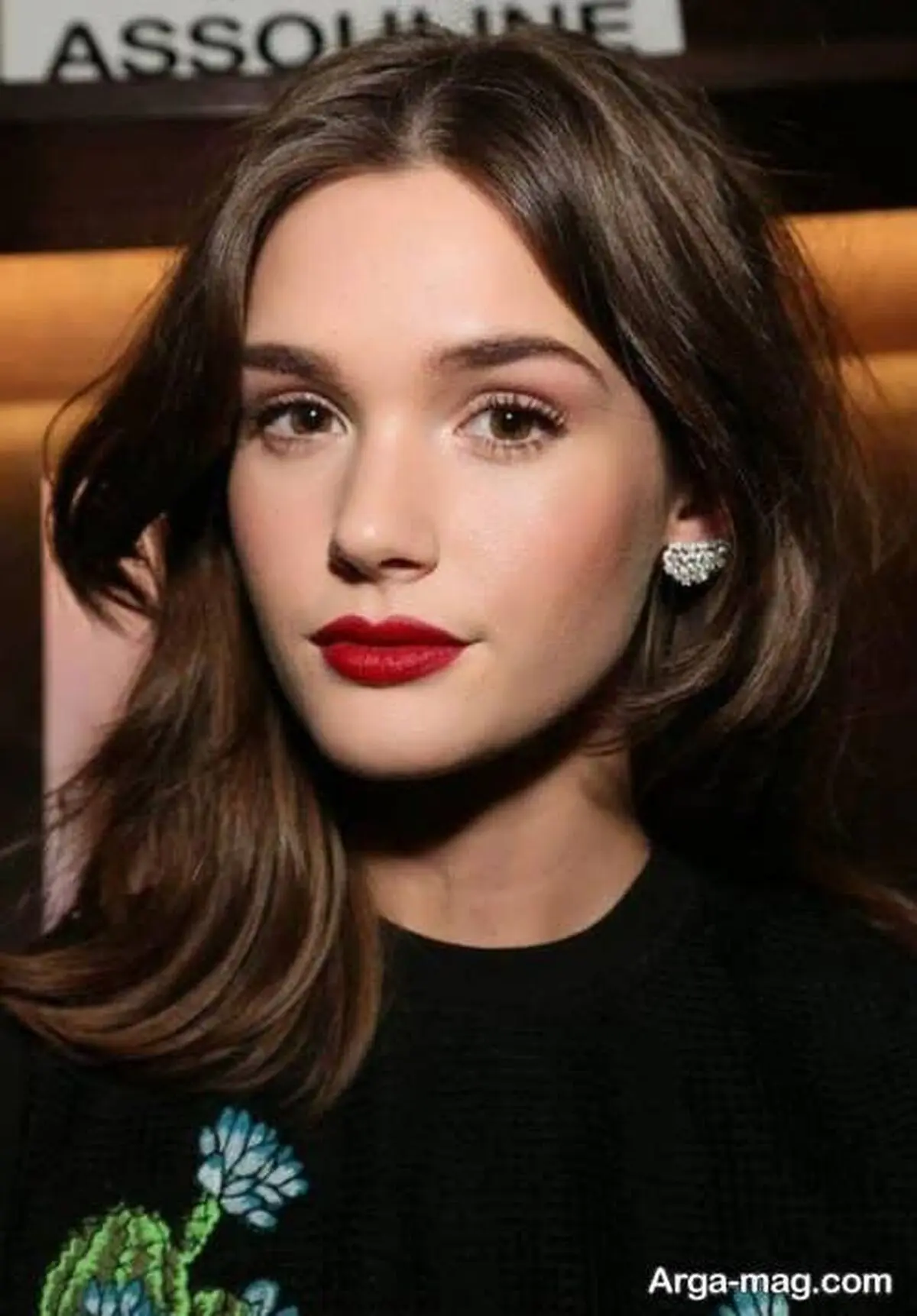 Makeup-with-a-black-dress-11