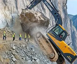 ابزارآلات غول پیکر؛ بیل مکانیکی رفت جایی که نباید شد آنچه نباید