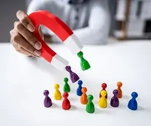 تاثیر اینفلوئنسر مارکتینگ در جذب مشتری جدید