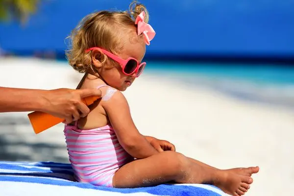 7 Sunscreen Mistakes That Hurt Your Skin
