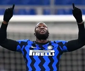 لوکاکو از کریستیانو رونالدو مهاجم کامل‌تری است!