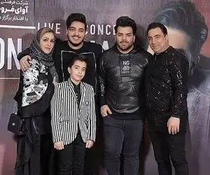 آواز احساسی؛ وقتی تو کنسرت برقا رفته ولی آرون افشار جیگرشو داره و بدون هیچی میخونه