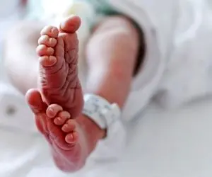 تولد نوزادی عجیب با سه آلت تناسلی!