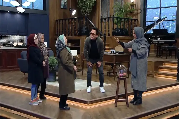 سکانس خندان/حاج خانوم، حامد آهنگی رو با خوشگلا باید برقصند به سکته انداخت