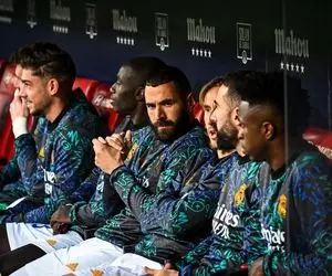 هواداران اتلتیکو خطاب به رئال: داوران 120 سال است برای شما تونل افتخار زده‌اند