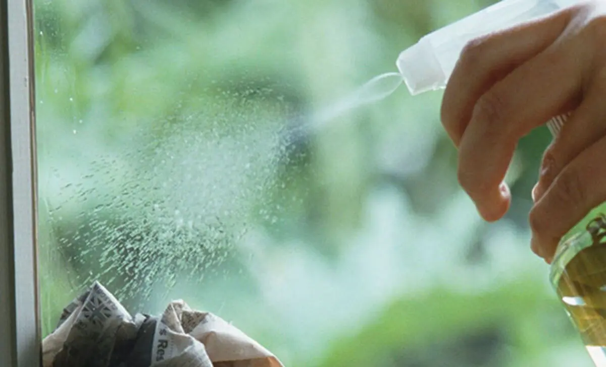 cleaning-the-glass