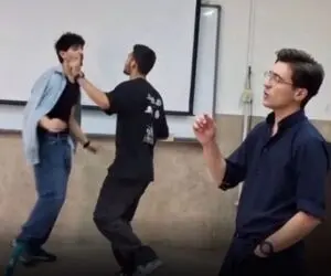 آواز شادانه؛ دانشگاها چه خبره نمیدونی به رقص دوتا وروجک نگاه کنی یا صدای قشنگ ایشون