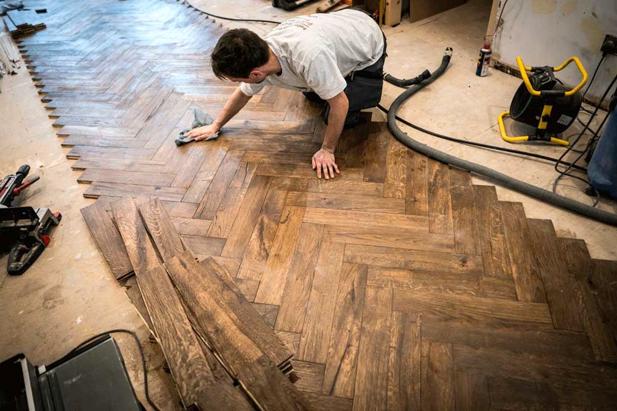 wood-floor-installation-costs-03