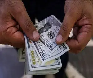 دلار در ایران رسماً تک‌نرخی شد