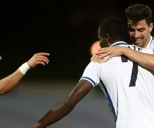 سیل سهمگین به دنبال غرق کردن استقلال و صدرنشینی است!