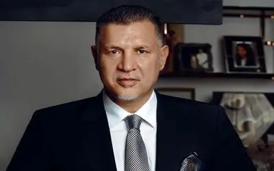 علی دایی در دفتر کارش میزبان دو اسطوره کشتی شد