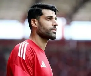 حمله دوباره یونانی‌ها به مهدی طارمی