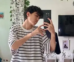 آواز احساسی؛ پسرک دهه نودی خوش صدا بهش میاد تتلو گوش بده ولی علی زندوکیلی خوند عالی