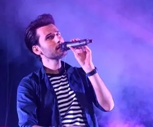 آواز شاد؛ طرفدار مهدی احمدوند تو کنسرت خواست فقط یه سلفی بگیره ولی خواننده حرکت زد خاص