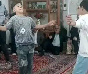 آواز برزنی؛ پسرای نیمچه قد تو عروسی دهه 50 چه رقص ناشناخته ای رفتن ملت هاج و واجن