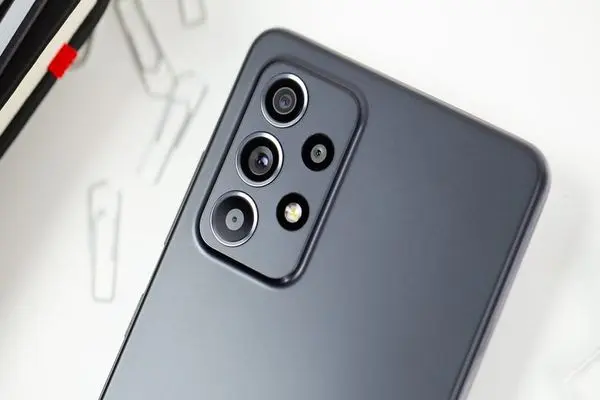 Samsung Galaxy A53 ‘official’ images leak, design and specs revealed