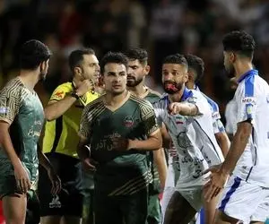 آرمین سهرابیان از لباس آبی به قرمز