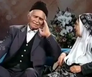 آواز بهشتی؛ پیرمرد چروکیده اومد معمولی بخونه بهش گفتن بزن زیر آواز لای لای خوند قدرتی